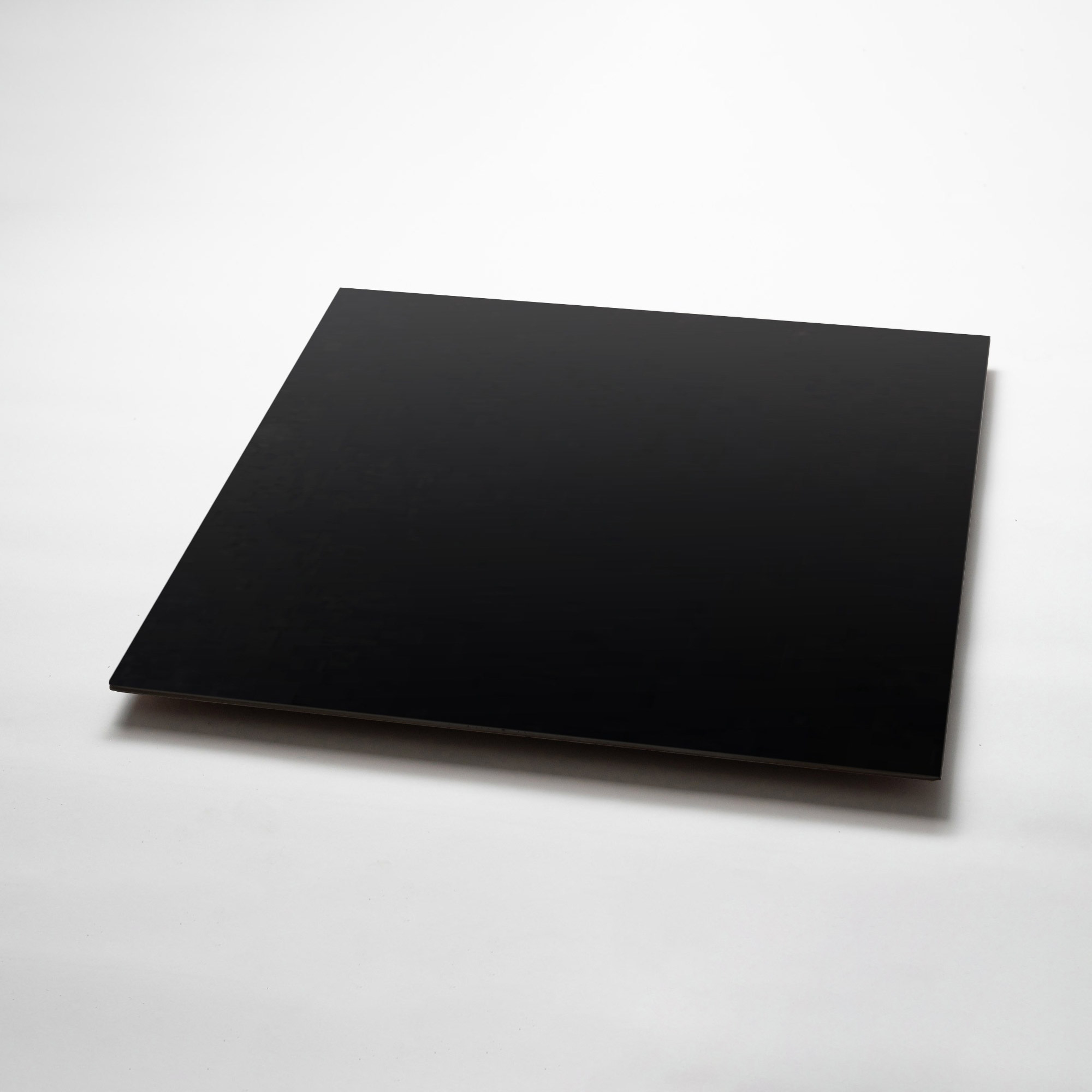 Negro-Plus-35x35-1