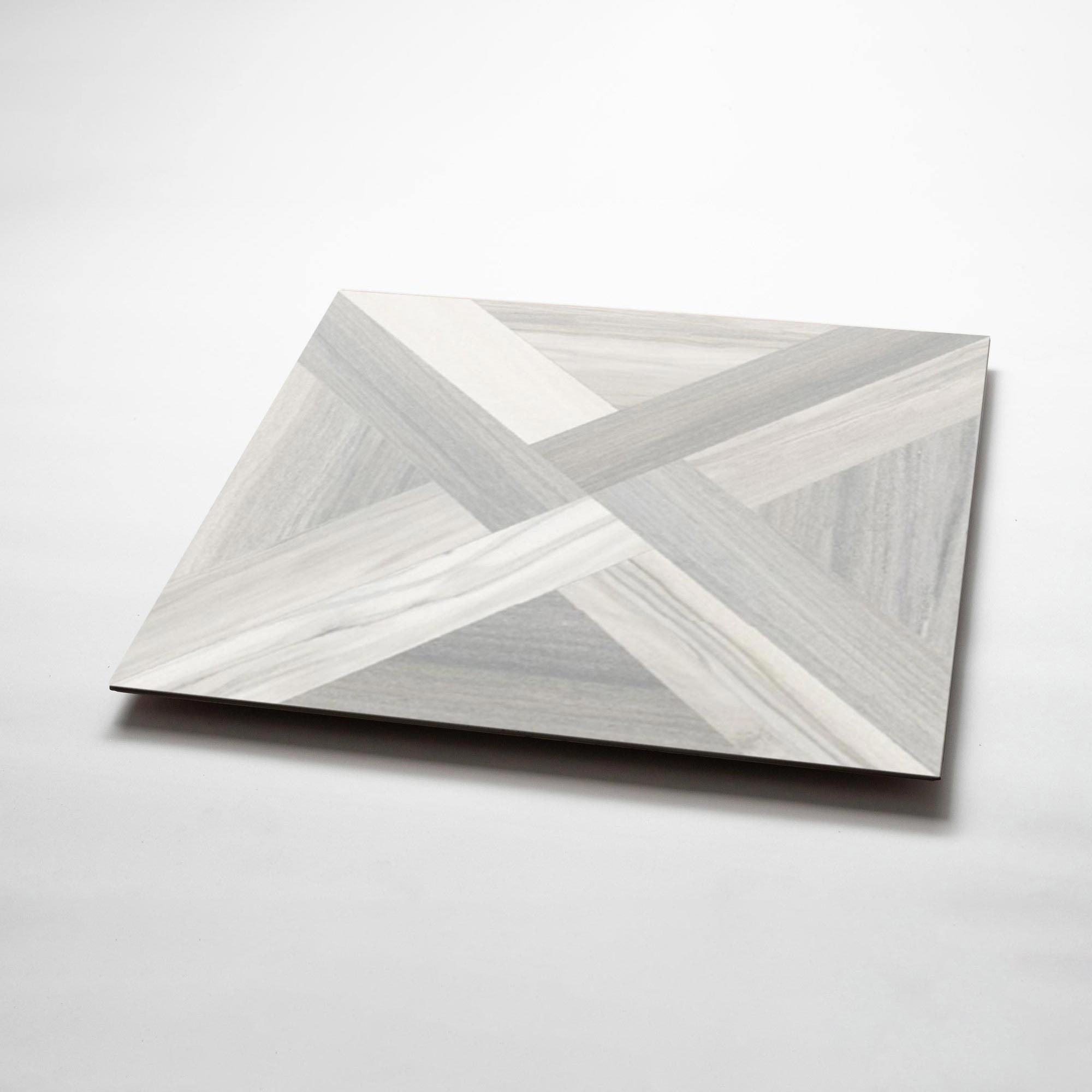 maderaentramada-brillante-gris-35x35-1